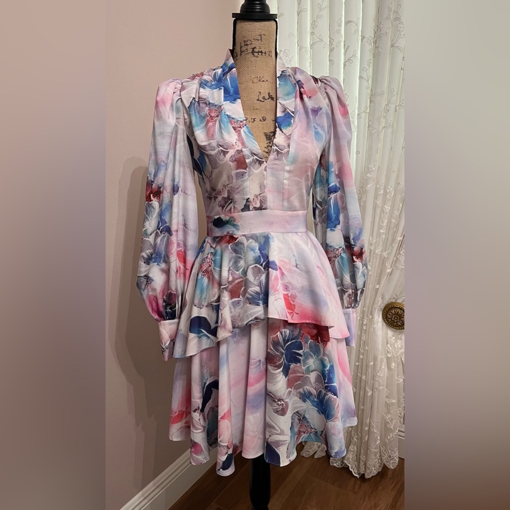One33 Social
Floral-Print Ruffled Mini Dress